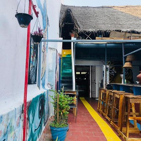Gurukulam Hostel Pondicherry Bagian luar foto